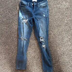 Classic Women’s Blue Distressed Skinny Jeans Size 25